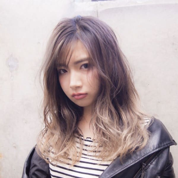 小顔　ことりベージュ　グラデーションカラー　前髪