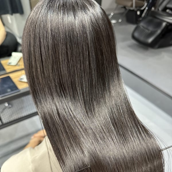 ピンクカラー　ブリーチ　ケアブリーチ|JENNIE by Menon