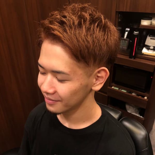 ツーブロックショートスタイル