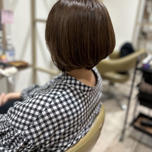 2024前下がり大人ボブ　髪質改善トステアカラー　ベージュ|LOHAS Hair ANGIE