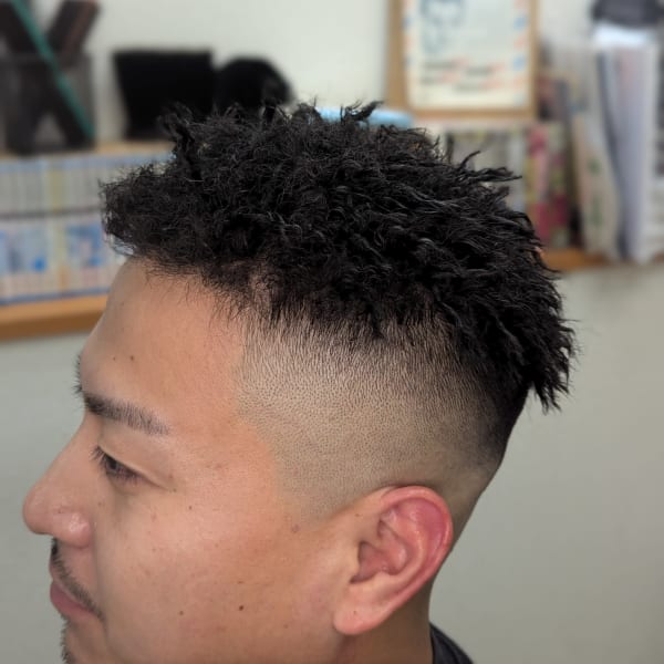 スパイキーアフロ|ヘアーサロンSIGEKI