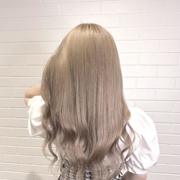 パールベージュ