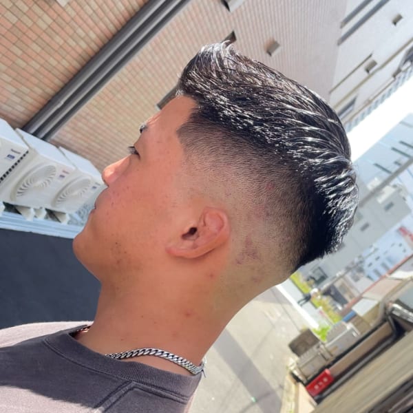 フェザーアップ|barbershop  KONG