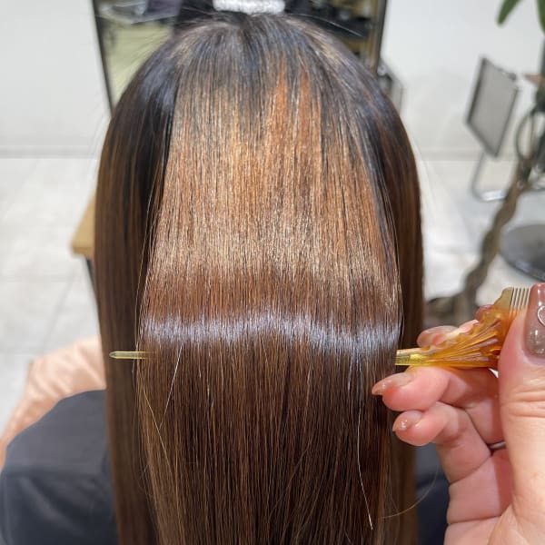 雨にも負けないストレートな髪へ!