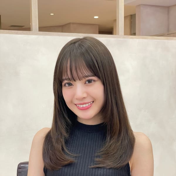 大人ガーリー透明感くすみカラーオリーブベージュ