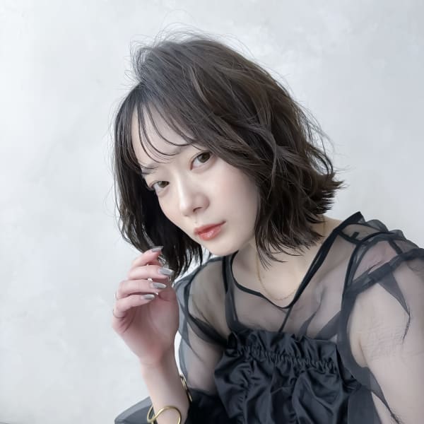 くびれミディ　切りっぱなし　ボブ|JENNIE by Menon