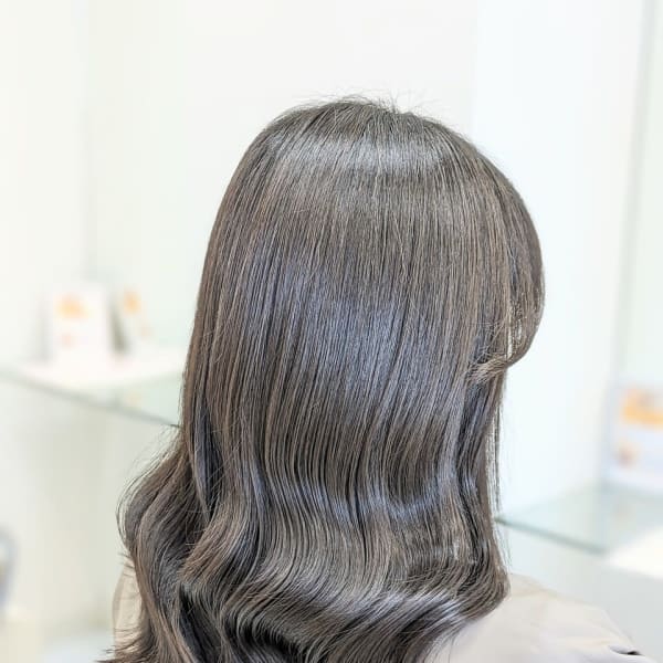 オリーブアッシュ レイヤーカット|HAIR・Position田子西店