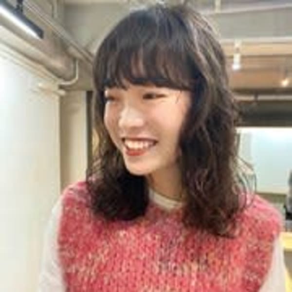 セミロングゆるめのウェーブパーマ