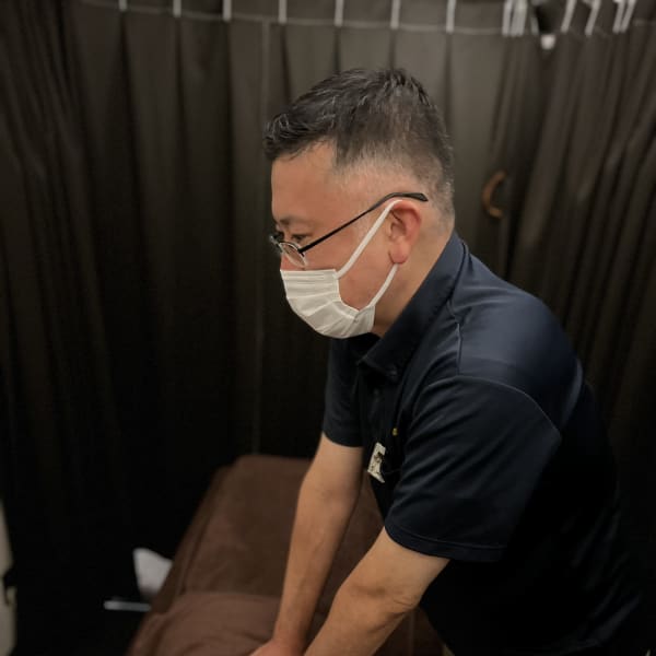 本格 もみほぐし専門店 Goo-it! 新宿西口店【グイット シンジュクニシグチテン】のスタッフ紹介。ダンセイ