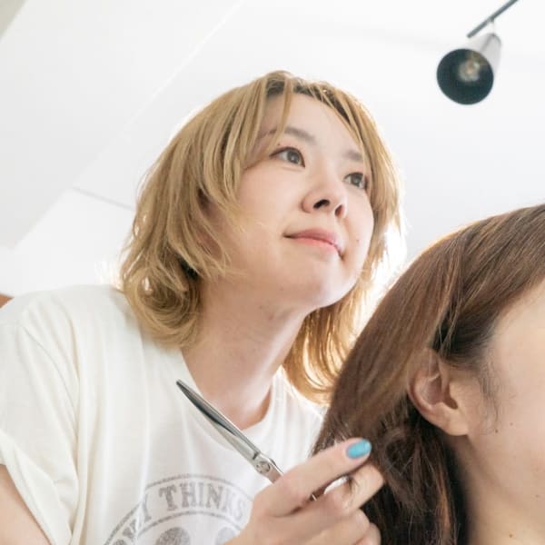 THE BACK STAGE【バックステージ】のスタッフ紹介。吉原羽留那