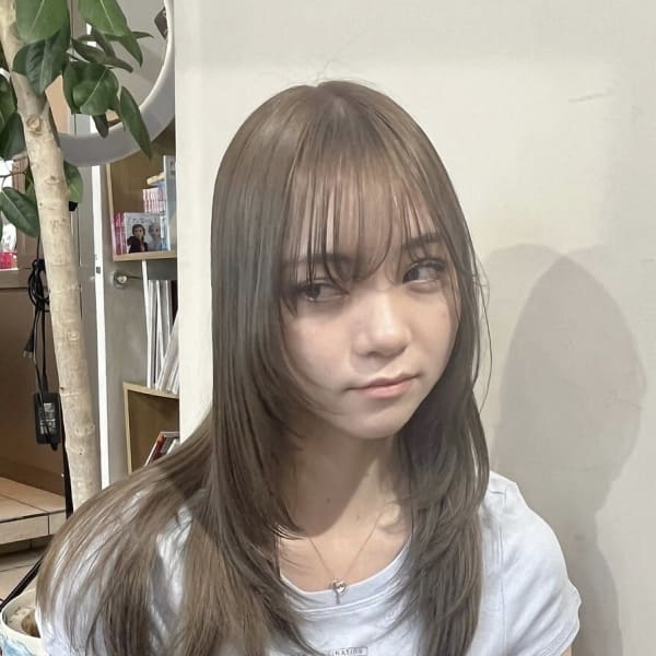 透明感オリーブグレージュ×韓国ザクザクレイヤー