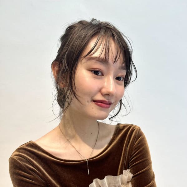 結んでも可愛いパーマヘア