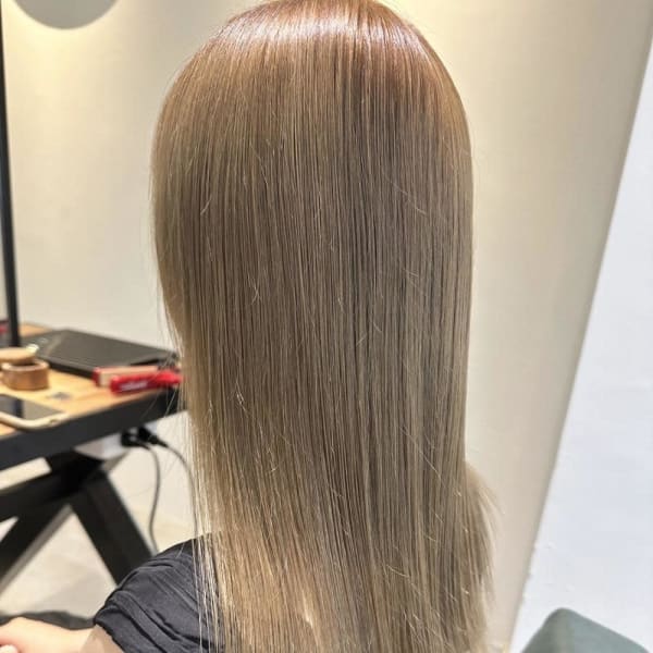 ミルクティベージュ/10代20代/姪浜