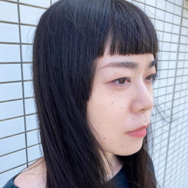 《cropes辻堂 阿部》モード系オン眉ぱっつんバング|crop-es湘南辻堂