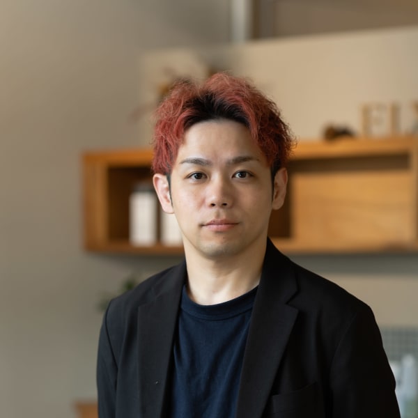 hair create FLY【ヘアクリエイトフライ】のスタッフ紹介。川辺 省吾
