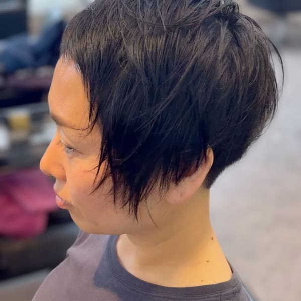 大人アシメベリーショート