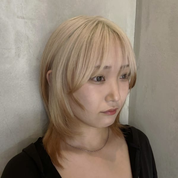 抜きっぱなしブロンドヘア