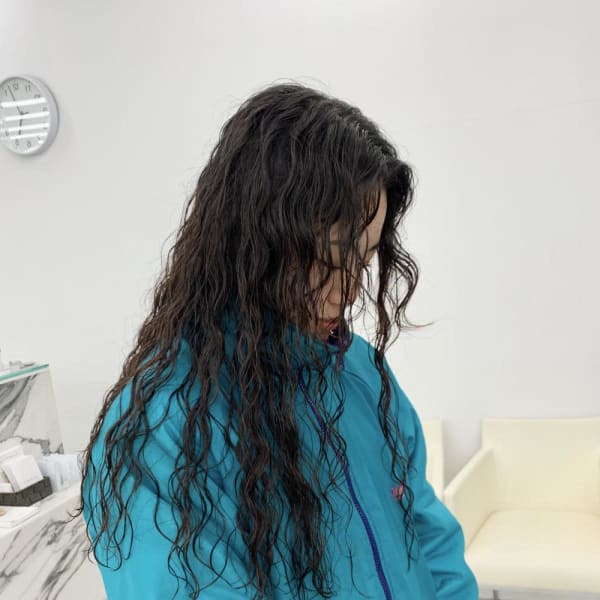 ツイストスパイラルパーマ/ロングパーマ/ウェットヘア|Brown