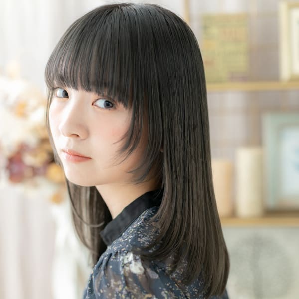 姫カットブルーグレージュ大人ガーリーミディ　パープルブラック