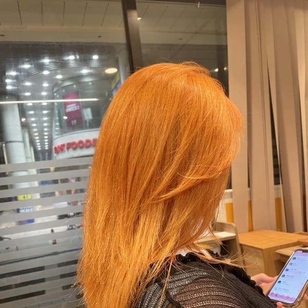 ダブルカラーでパキッとオレンジカラー