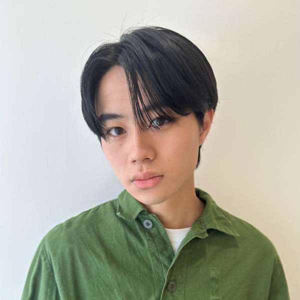メンズ韓国ヘアー　センターパート/10代20代30代