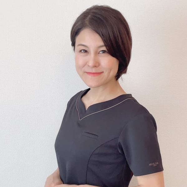 お肌とお身体の専門店 YOU-UMI 名護店【オハダトオカラダノセンモンテンユウウミナゴテン】のスタッフ紹介。コメスイクコ