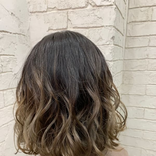 グレージュグラデーションケアブリーチ所沢