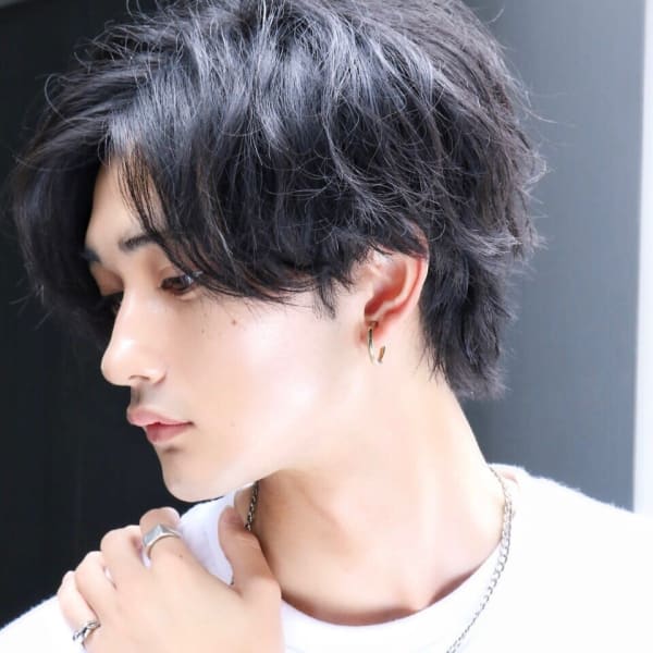 黒髪センターパート スパイラル シャドウパーマ 福岡 天神