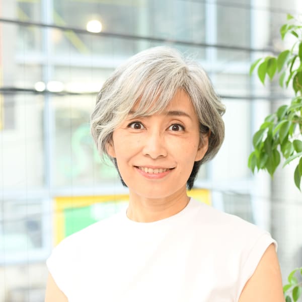 【えがお美容室 奈良店】50代60代から◎グレイヘアショート