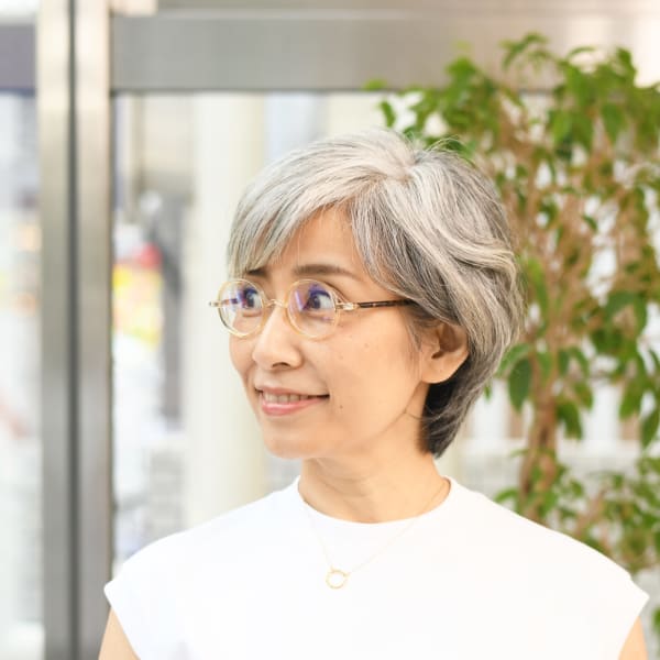 【えがお美容室 奈良店】50代60代から◎グレイヘアショート