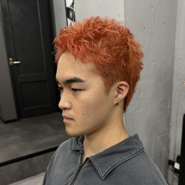 WAVY 桜木町店×派手髪スパイキーショート