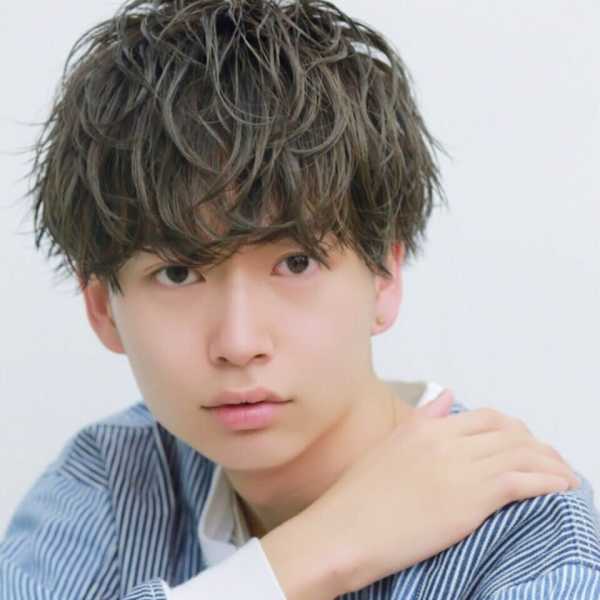 シャドウパーマ 無造作 マッシュ  シルバーアッシュ 大名