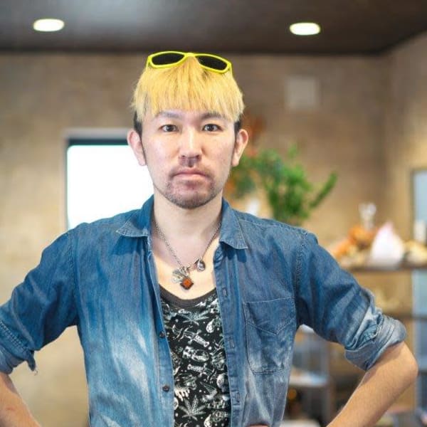 Hair make Quasar【クェーサー】のスタッフ紹介。南部広治