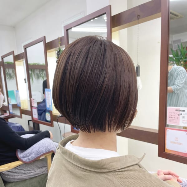 ショートボブ