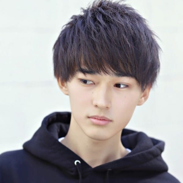 ナチュラルショートマッシュ ツーブロック 刈り上げ 黒髪