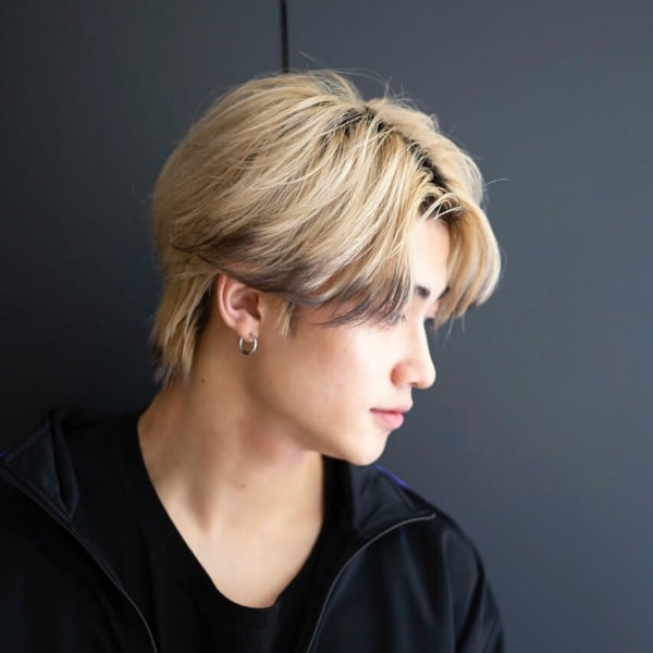 センターパート　ホワイトベージュ　エンドカラー|Euphoria SHIBUYA GRANDE 渋谷