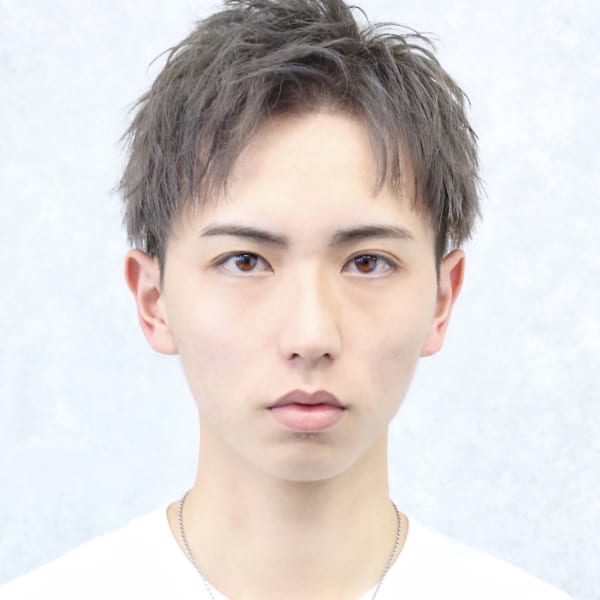 ツーブロック 刈り上げ ハイトーン アップバング 短髪 福岡