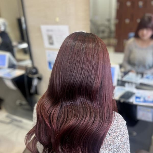 20代大人可愛いチェリーピンクカラー