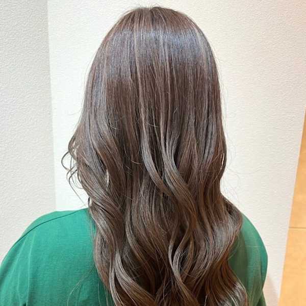 ハイライトカラー　ベージュ　ダブルカラー　巻き髪ロング|W by GRITTERs