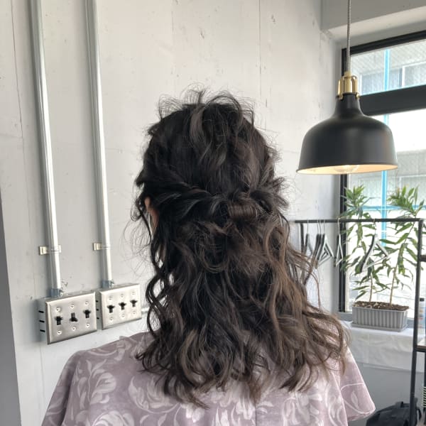 ハーフアップ【高田馬場　lok】