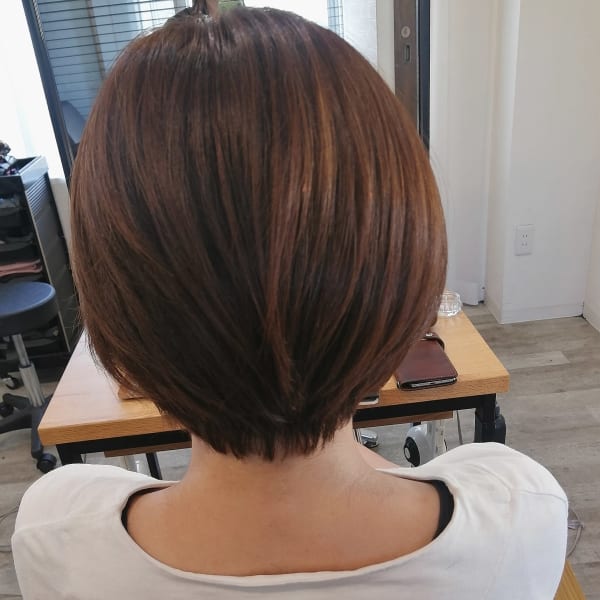 艶ブラウンショートボブ