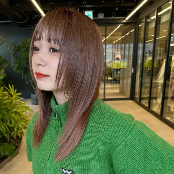 ぱっつん前髪ウルフレイヤーウルフカットウルフミディアム