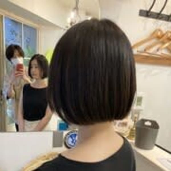 まるみある大人の前髪なしボブ黒髪ボブショートが得意な美容室