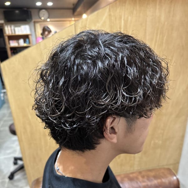 波巻きパーマ　メンズカット　ヘッドスパ|半個室型美容室 Sourire 春日店