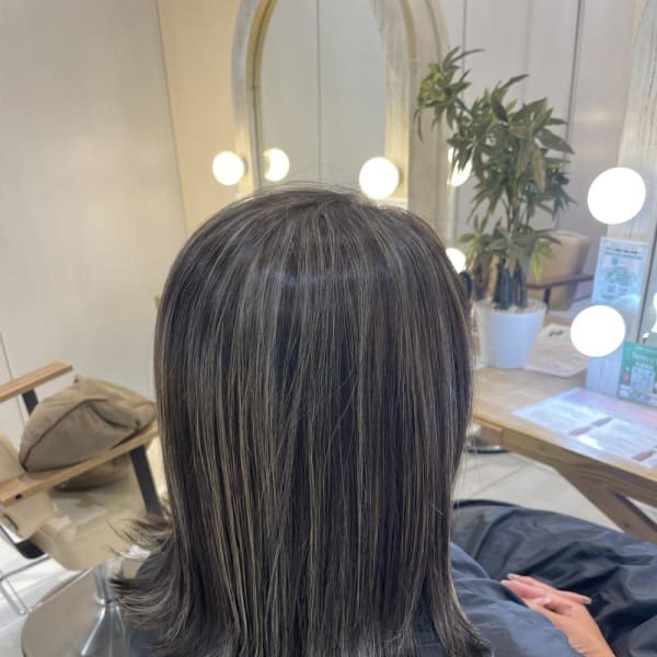 白髪ぼかしコントラストハイライトカラー (千田)