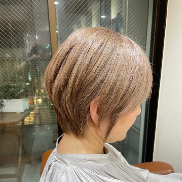 白髪ぼかしショートスタイル|HAIR BRAND Link 【リンク】トアロード店