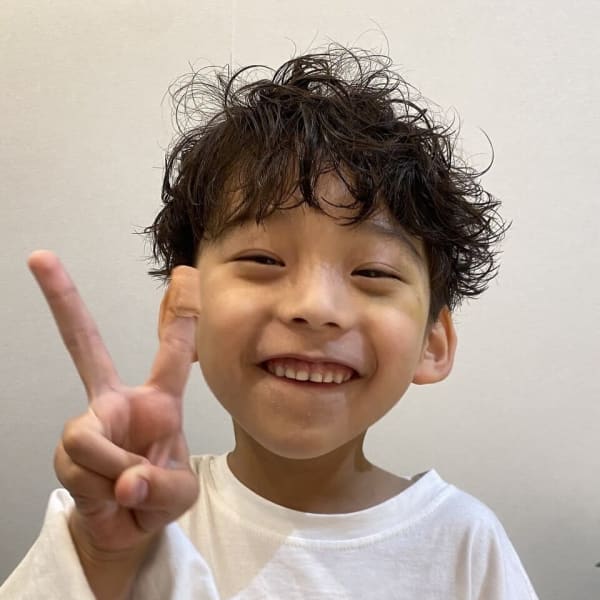 キッズ波巻きスパイラルパーマ/keshiki 大名