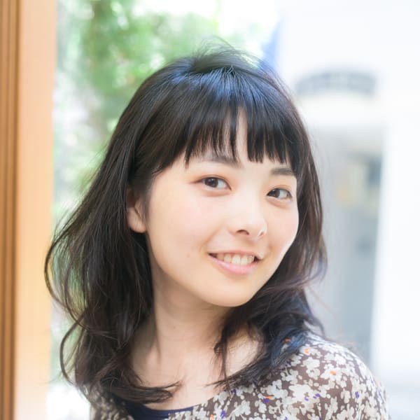 前髪は短くシースルー風ナチュラルミディアム|IGREK PARIS 赤羽店