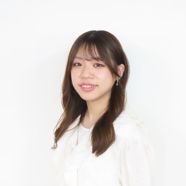 Terrace【テラス】のスタッフ紹介。森下　幸奈
