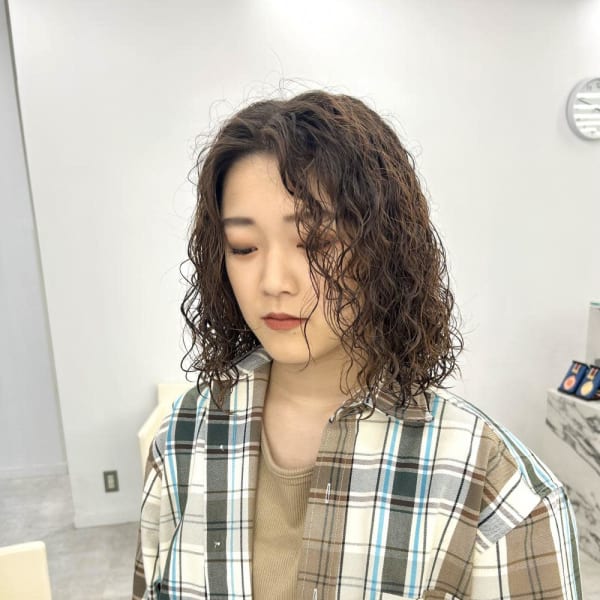ツイストスパイラルパーマ/ロングパーマ/ウェットヘア|Brown